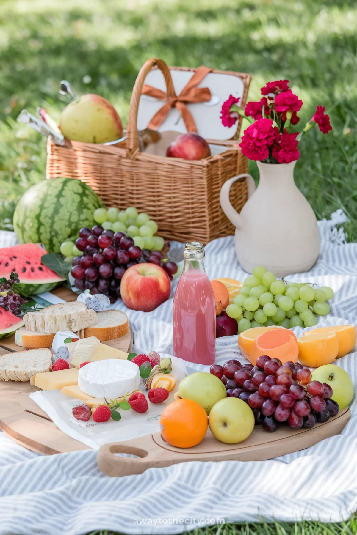 Summer Bucket List Ideas Picnic